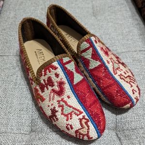 ARTEMIS DESIGN CO Canvas Printed Loafers Women's Sumak Kilim Loafers